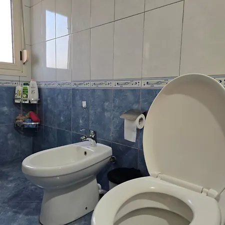 Modern , Quiet , Family Friendly & Fully Furnished Lejlighed Vlorë