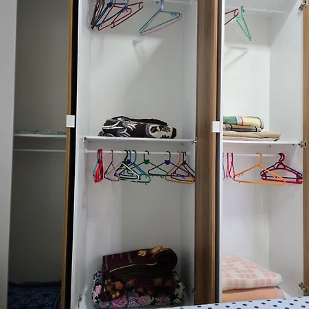 Modern , Quiet , Family Friendly & Fully Furnished *