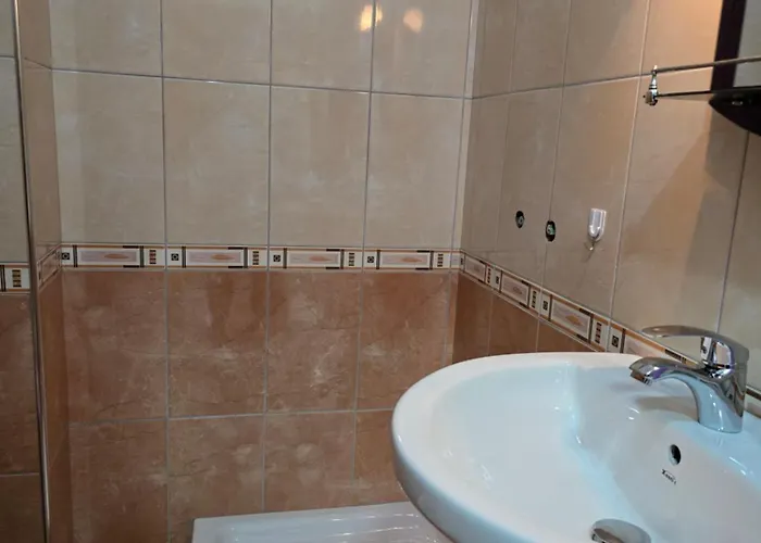 Modern , Quiet , Family Friendly & Fully Furnished Appartamento