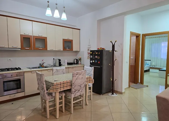 Appartamento Modern , Quiet , Family Friendly & Fully Furnished Vlorë