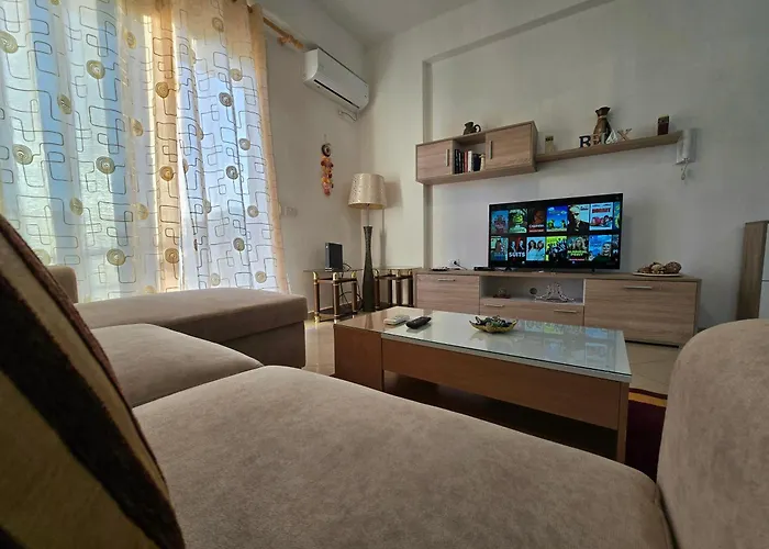 Appartamento Modern , Quiet , Family Friendly & Fully Furnished Vlorë